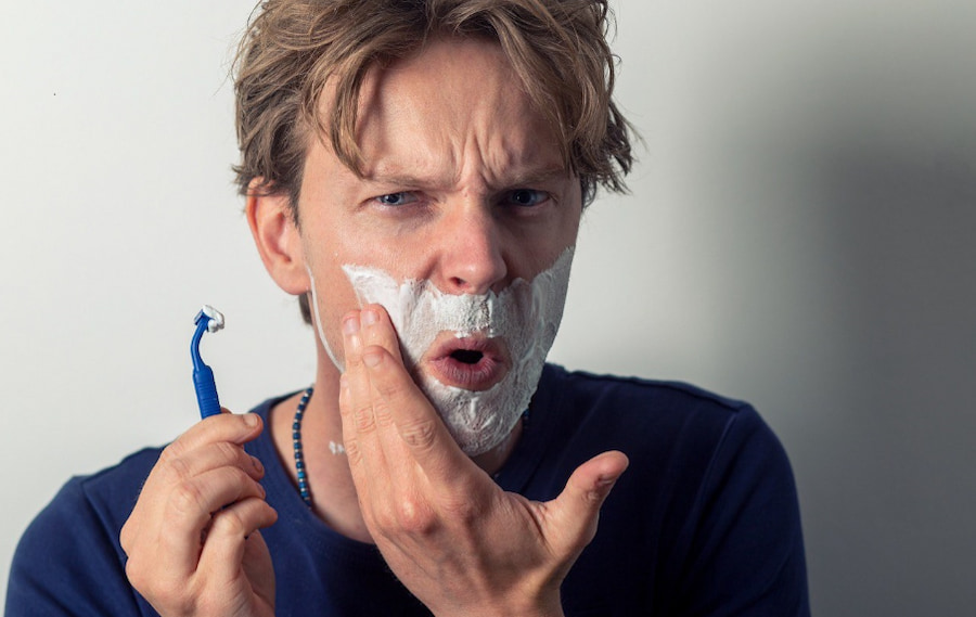 Как безопасно остановить кровь после бритья?
