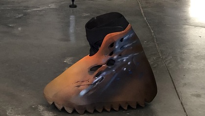 Сравнение этого прототипа Yeezy с обувью для Чубакки было одним из самых безобидных. Кто-то вообще посоветовал Канье заняться своим душевным здоровьем