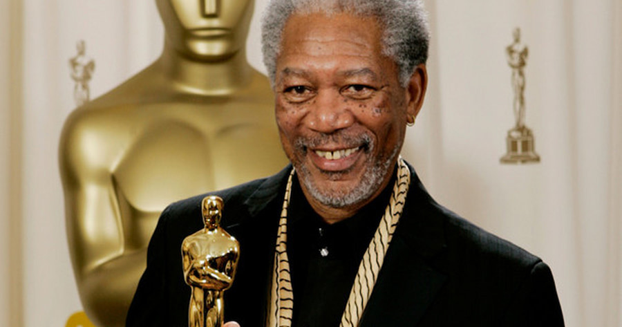 В 1987 году актера впервые номинировали на «Оскар». Свою награду он получил в 2005 году — за роль второго плана в «Малышке на миллион»