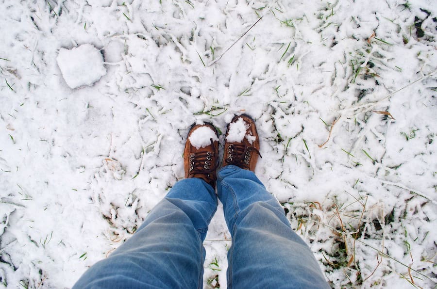 Как ухаживать за кожаной обувью зимой?