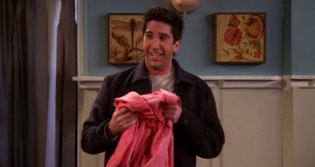 Вот и в «Друзьях» Росс не мог признаться себе в том, что его любимая рубашка — розовая, и упорно называл ее «лососевой»